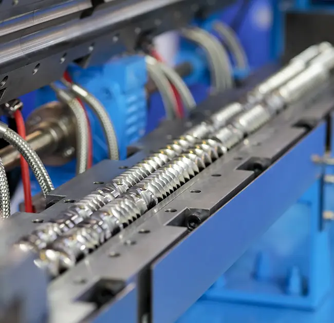 Η διαδικασία εργασίας και οι προφυλάξεις λειτουργίας του κοκκοποιητή αφρού με δύο βίδες